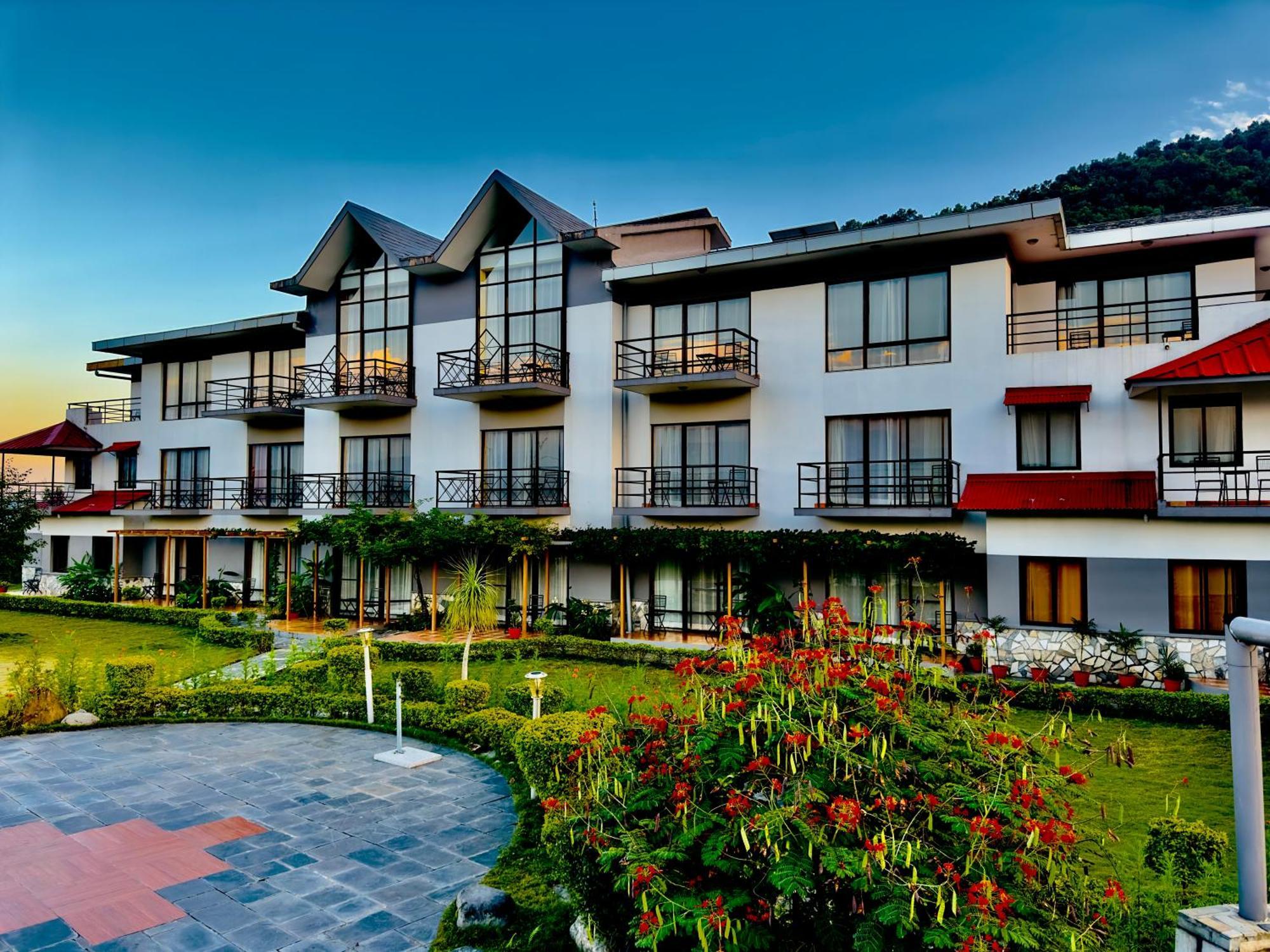 Sunshine Resort Pokhara Exterior photo